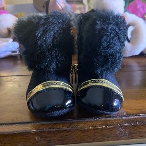 MK winter boots